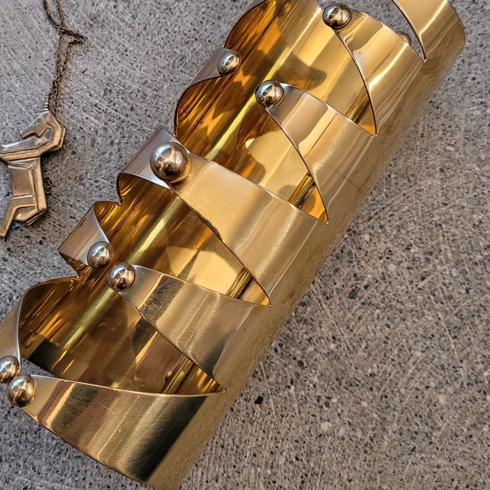 Brass Bold gladiator statement solid cuff bracelet - Picture 7 of 7